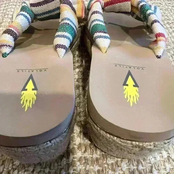 Volatile Sunridge women’s sandals, size 8, GUC - Picture 4 of 7